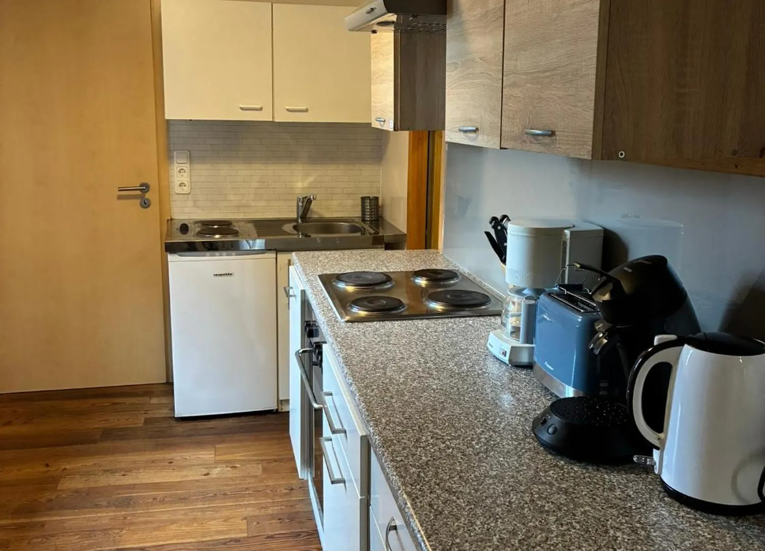 Ferienwohnung Monteurswohnung Fuer 1 Bis 8 Personen Diebach